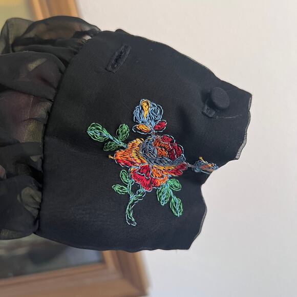 Vintage 70s black sheer crop top blouse floral embroidered boho whimsigoth Small - Picture 10 of 10